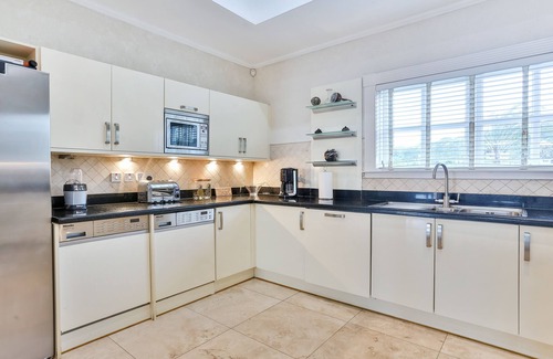 Sea Breeze Hills Villa | Cayman Villa - Contemporary 3 bedroom Villa with Stunning Ocean Views 3 Villa by RedAwning