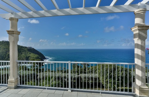 Sea Breeze Hills Villa | Cayman Villa - Contemporary 3 bedroom Villa with Stunning Ocean Views 3 Villa by RedAwning