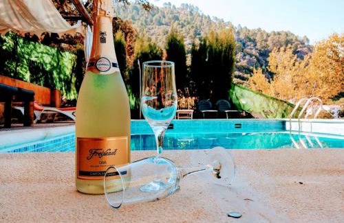 La Iruela House | CAZORLA, CASA RURAL LA GUINDALERA