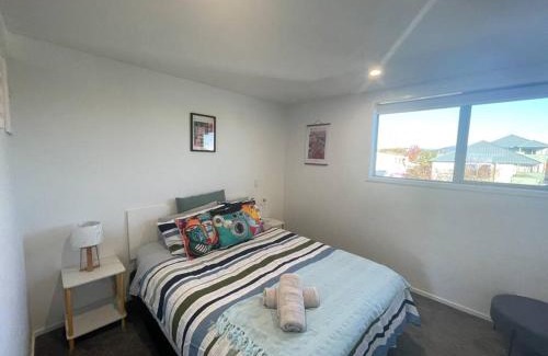 Riccarton House | CBD 2 Bedroom Parkside Living By Hagley with Free Parking