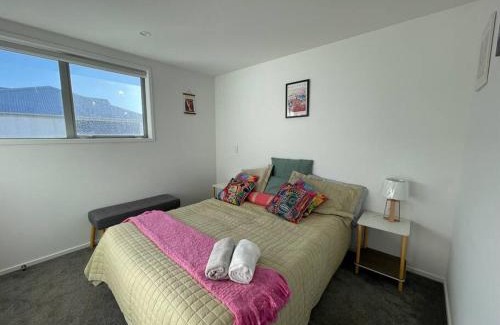 Riccarton House | CBD 2 Bedroom Parkside Living By Hagley with Free Parking