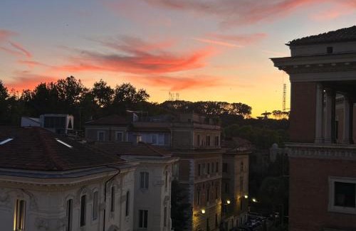 Roman Ghetto Apartment | CBMC - Couldn't Be More Central