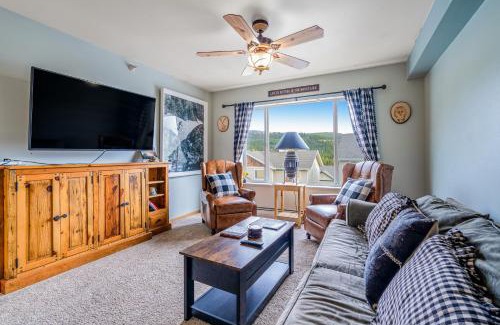 Big Sky Apartment | Cedar Creek 30