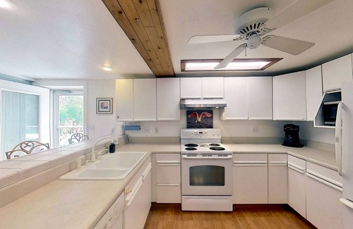 Cedar Key House | Cedar Key Estate Home Island Hoping, Kayak, Fish, Birding, Beach