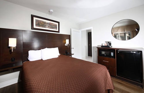 Goderich Hotel | Cedar Lodge Motel