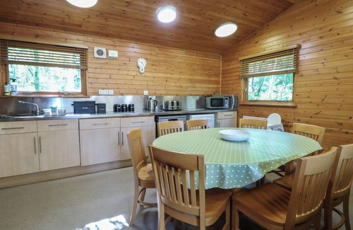 Rosliston Cottage | CEDAR LODGE, pet friendly, with a garden in Rosliston