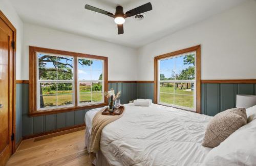 Madill Other | Cedar Nest - Lakefront Cabin Retreat