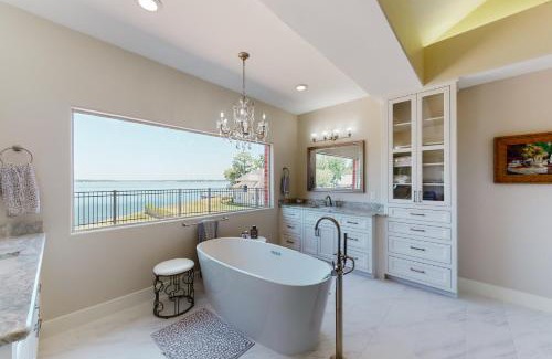 Walden on Lake Conroe House | CedarGrove Hideaway