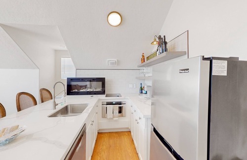 Walden on Lake Conroe Apartment | CedarGrove Hideaway - Apartment | Lakeside retreat in Montgomery