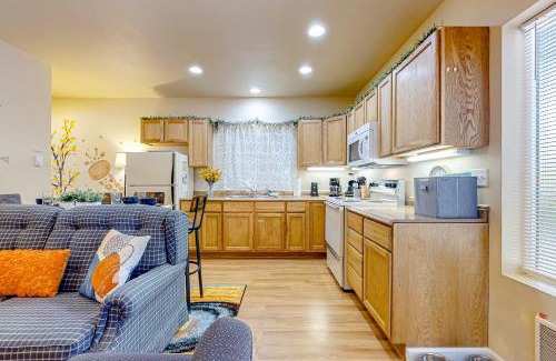 Stanwood Apartment | Cedars Hideaway B