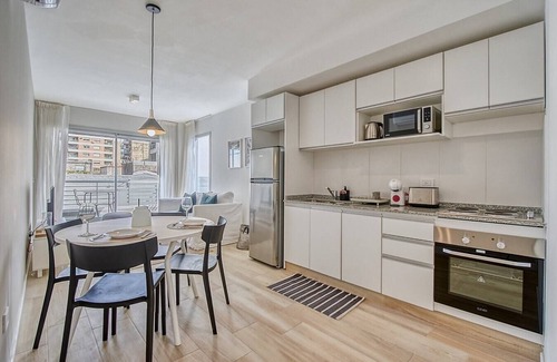 Constitucion Apartment | Cedrón Amazing Pool View Apartment