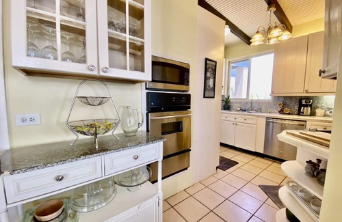 Estate Tabor and Harmony House | Celebrate time with friends & family! Private pool, float and take in the view!