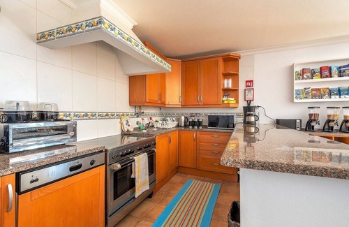 Silves Bed & Breakfast | Centrally located 4 star bed and breakfast with modern and comfortable rooms