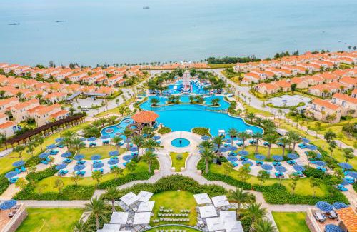 East Ham Tien Beach Resort | Centara Mirage Resort Mui Ne