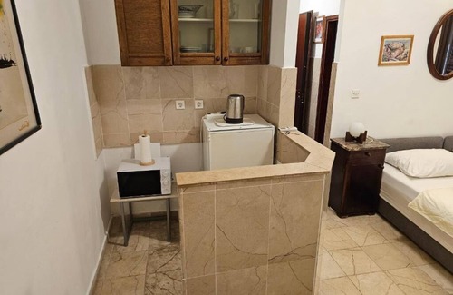 Old Town Apartment | Center room D16 in the ancient Roman palace