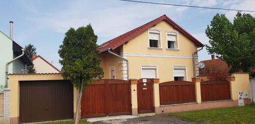 Gyula Apartment | Central-Aqua Apartman