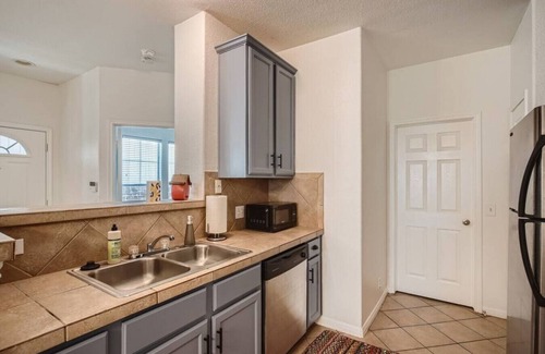 North Loop House | Central Austin 3/2 Townhome! Mins to FC stadium SXSW Top Spots!