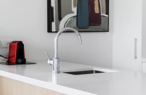 Newton Condo | Central City Condo, 2Brm, 2ensuites, Study, Concierge, Gym/Pool, Garage.