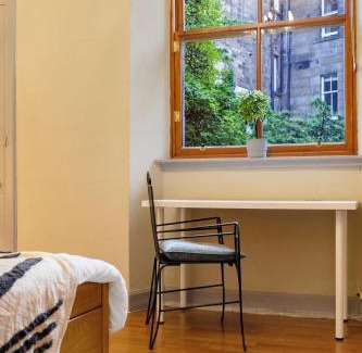 West End Apartment | Central, Cozy 2BR-1BA-Haymarket - with Parking