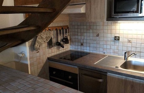 Les Carroz-d'Araches Apartment | Central Duplex 6p, 750m to slopes, WiFi, Parking, South-facing Balcony