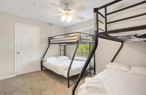 Pleasant Valley Apartment | Central Economy 4 Bed 4 Bath Suite 5 mins from Downtown!