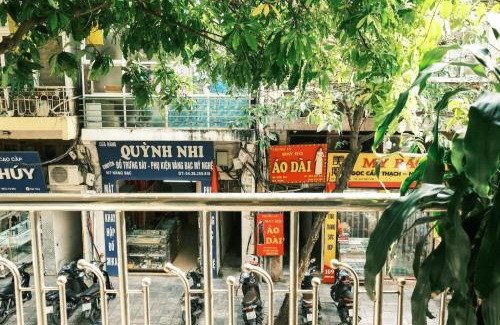 Hang Buom House | Central entire house in Hanoi beer street
