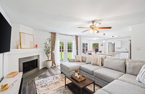 Frisco House | Central Frisco 4BR 8Bed Quiet Villa w/Pool & Game