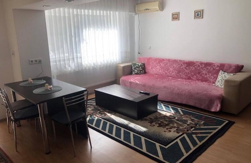 Resita Apartment | Central Hill 2-bedroom apartment in awesome Reșița with WiFi, AC
