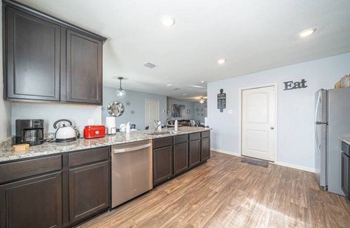 Medina Valley House | Central Location 3BR/2.5BA Near Lackland AFB, SeaWorld, Six Flags & Downtown