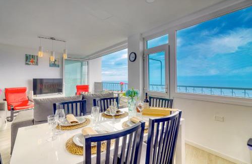 El Guincho Apartment | Central Modern Apartment with Private parking & Ocean view & Coffee corner
