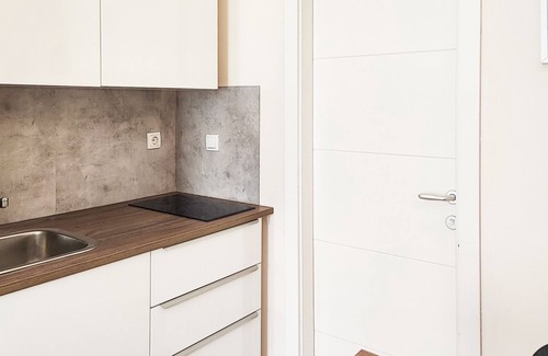 Novi Sad Apartment | Central Modern Studio in 5 Minutes Walk from Trg Slobode