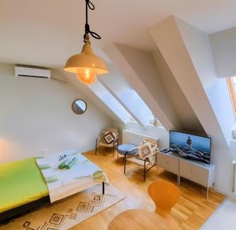 Bucharest City-Centre Apartment | Central Nordic Glow Studio
