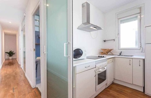 Jeronimos Apartment | Central penthouse, comfortable and bright