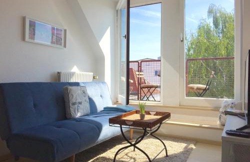Mitte Apartment | Central Studio with mini balcony