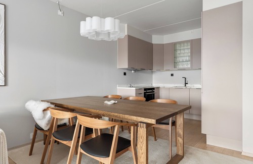 Tromso Apartment | Central stylish apartment with sea & Mountain view - with huge balcony