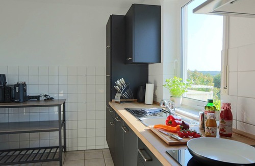 Korbecke Apartment | Central, stylish and modern holiday apartment with balcony and box-spring beds