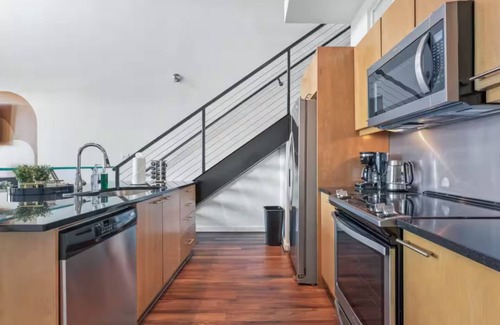 Atlantic Station Area Apartment | Central & Stylish Loft - 2Bed/2Bath - Atlantic Station 4th Floor - near GA Tech