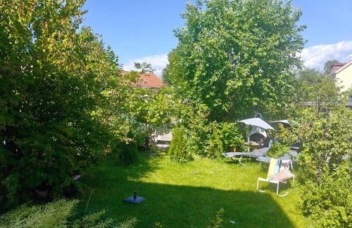 Umea Apartment | Centrala stan- 2-rums Gästsvit, perfekt för kollegor som önskar separata rum
