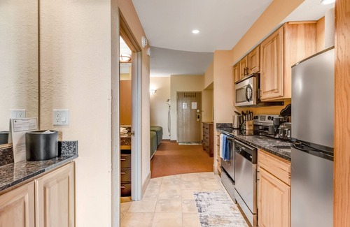 Wisconsin Dells Condo | Centrally located condo with balcony, fireplace, and AC - water views