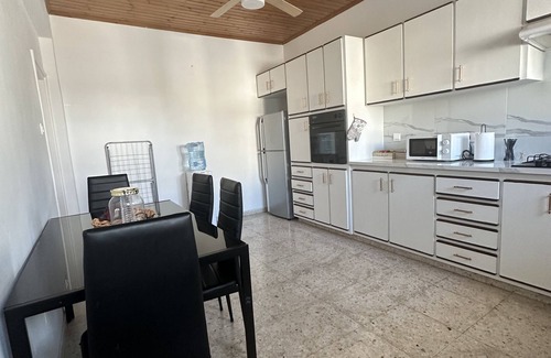 Kato Polemidia Apartment | Centrally located 3 bedroom apartment in Limassol Cyprus