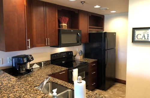 Pigeon Forge Condo | Centrally Located, Mins to Dollywood & Gatlinburg and The Great Smoky Mountains!