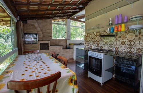 Ibiuna House | Chácara c piscina, churrasqueira e Wi-Fi em Ibiúna