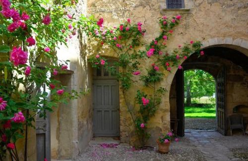 Esparron-de-Verdon Apartment | Château d'Esparron