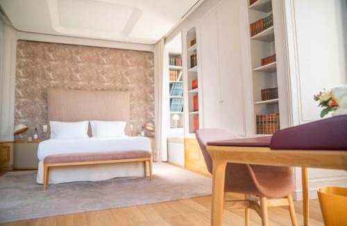 Robins Bay Bed & Breakfast | Château de Ferrand