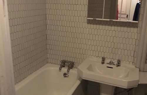 Joyeux Bed & Breakfast | Château de Joyeux - Chambres D'hôtes