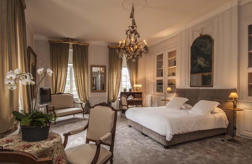 Onet-le-Chateau Hotel | Château de Labro - Teritoria