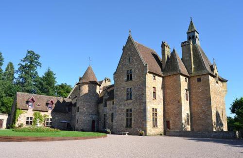 Vallon-en-Sully Bed & Breakfast | Château de Peufeilhoux
