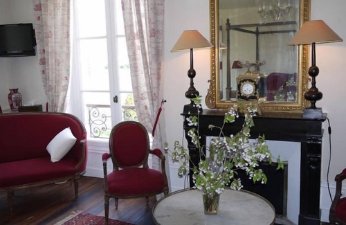 Pommeuse Bed & Breakfast | Château de Pommeuse