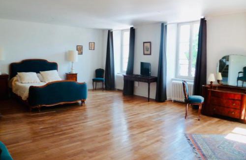 Damblainville House | Château du Mesnil Soleil , gites et chambres d'hôtes