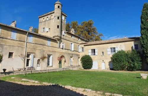 Aimargues Apartment | Château Teillan - Cadran solaire